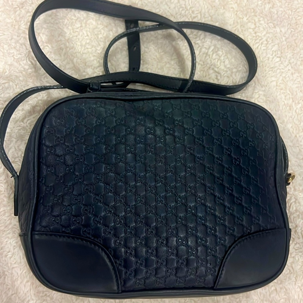 Gucci Bree leather crossbody bag
good condition
Blue, Leather